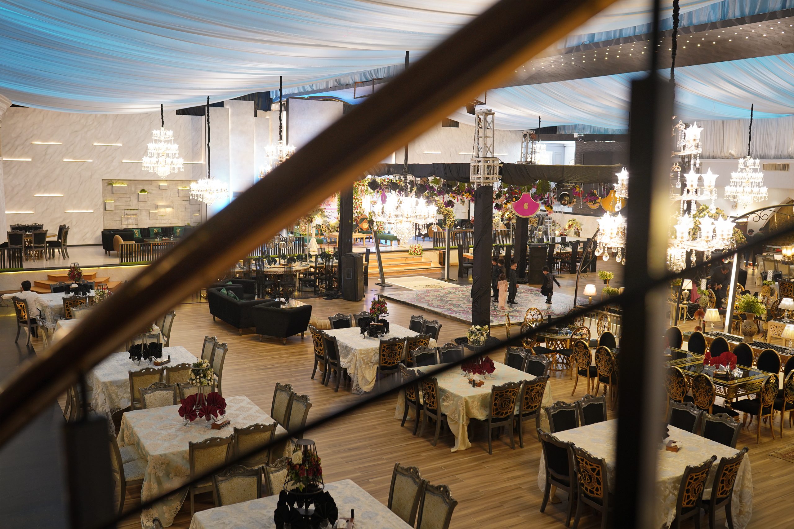 Image gallery marquee