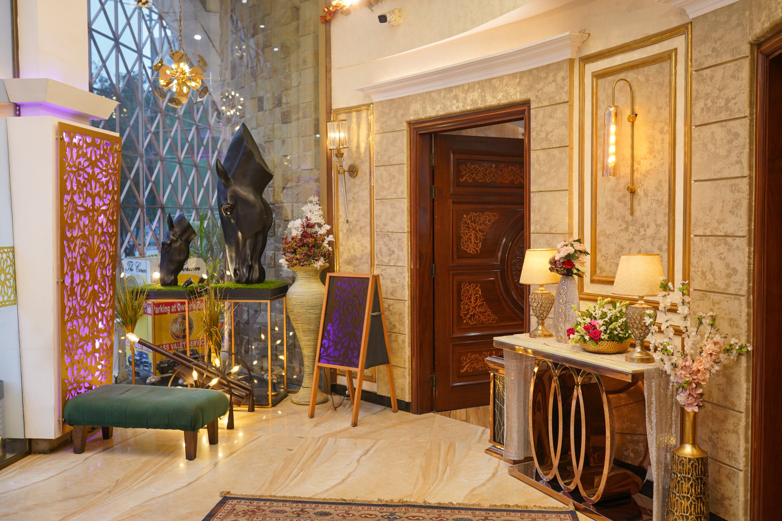 Image gallery marquee