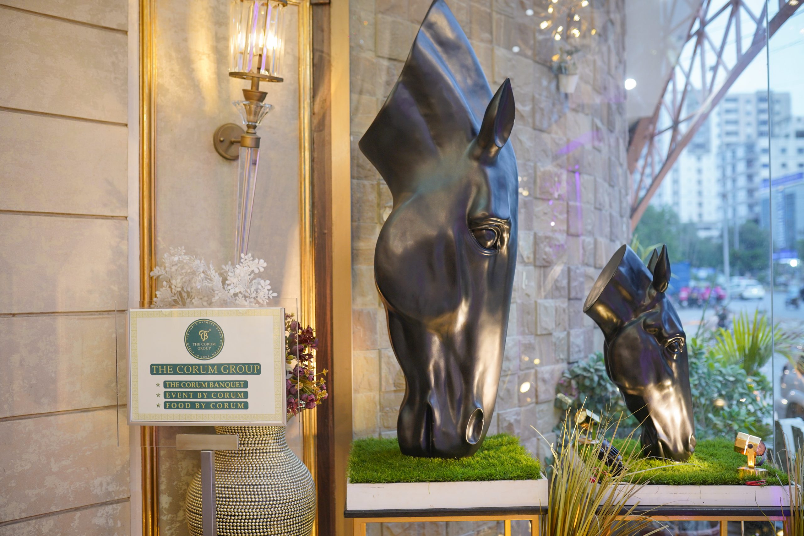 Image gallery marquee